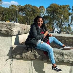 Meet your Posher, Emmanuella